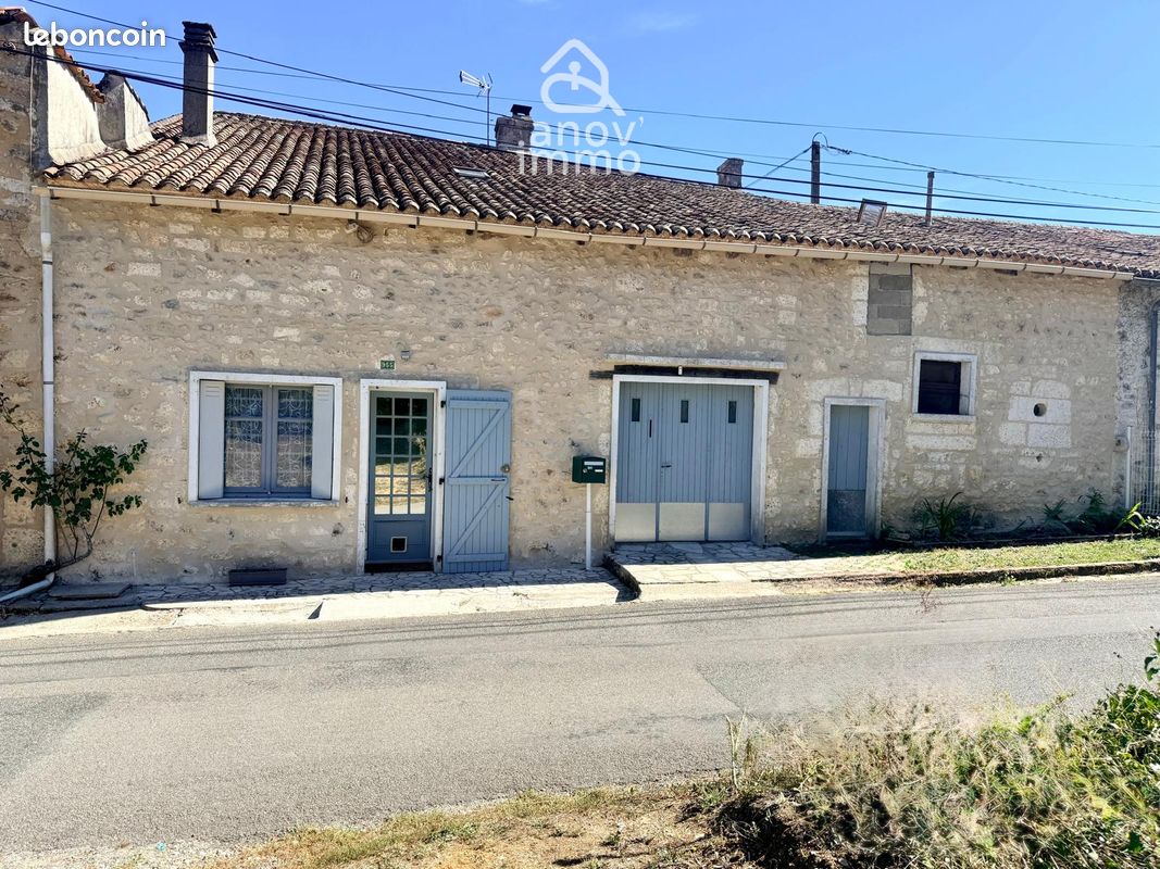 Maison 7 pièces 159 m² · à Vouzan · 159 m² · 160 000 €
