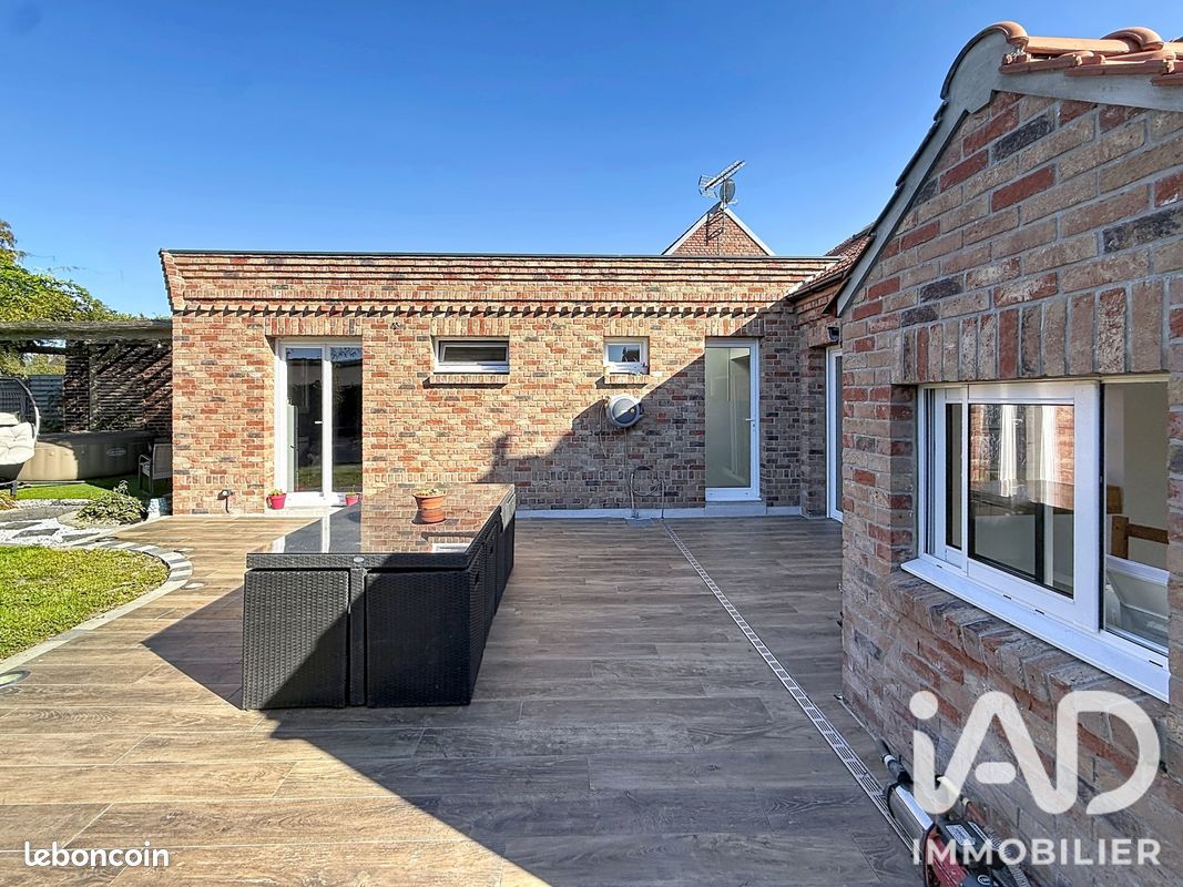 Maison 6 pièces 130 m² · à Coutiches · 130 m² · 363 000 €