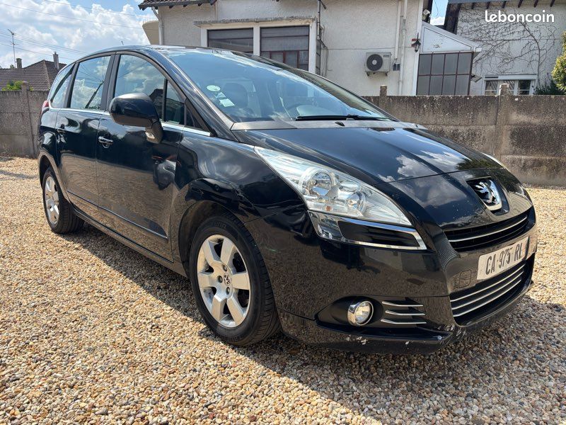 Peugeot 5008 1.6 HDI 112CV PREMIUM (image 2)