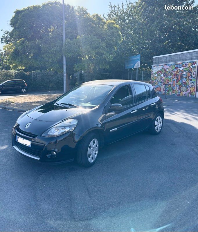 Renault clio 3 (image 1)