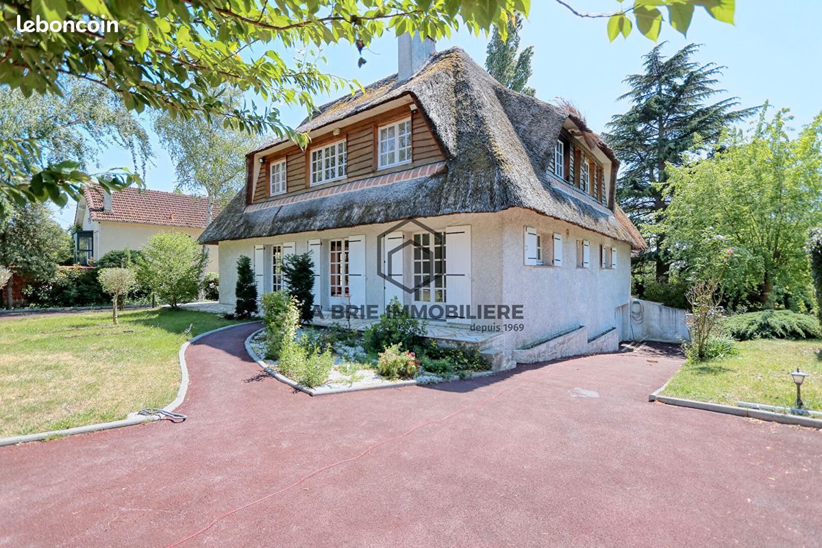 Maison 7 pièces 193 m² · à Mandres-les-Roses · 193 m² · 449 000 €