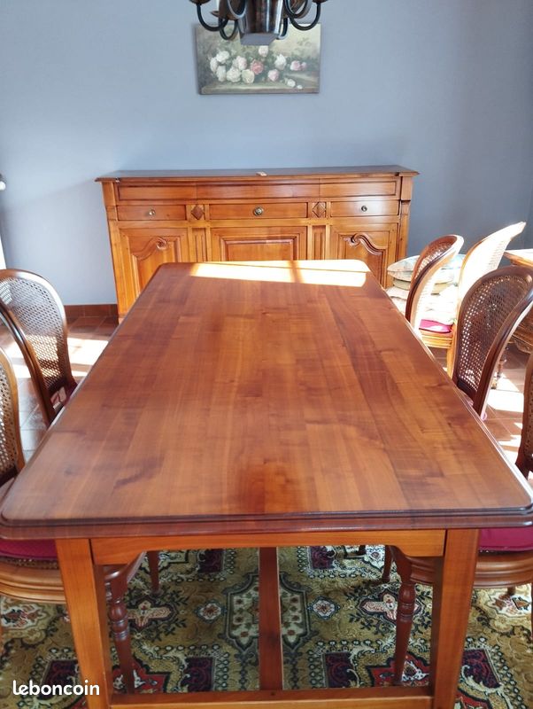 Table (image 1)