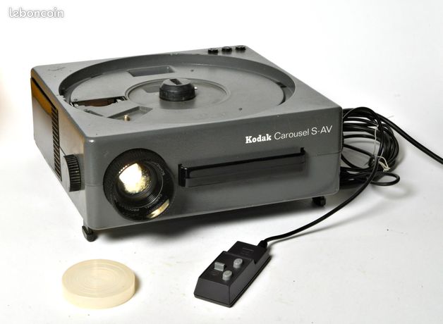 KODAK PROJEKTOR CAROUSEL S-AV 2000, ÄLDRE KAMEROR , LJUSMÄTARE, 7 delar