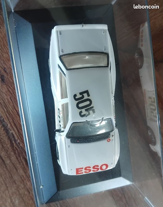 Verem Peugeot 504 1/43 e sans boîte - Collection Verem Peugeot 504 1/43 e sans boîte - Collection