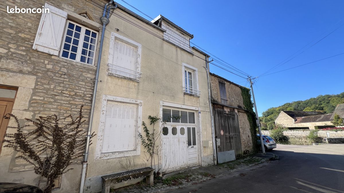 Maison 3 pièces 64 m² · à L'Isle-sur-Serein · 64 m² · 69 000 €