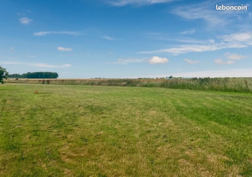Terrain 450 m² · à Aviron · 58 000 €