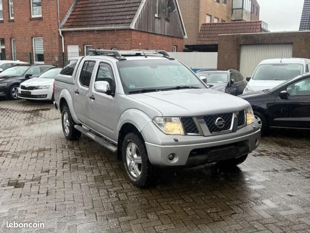 Nissan Navara PICKUP DOUBLE CAB PLATINUM 4X4 171 CH BVA - SELLERIE CUIR TOIT OUVRANT VOLANT EN (image 8)