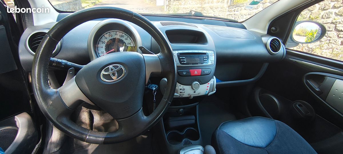Toyota aygo 1.0 (image 3)
