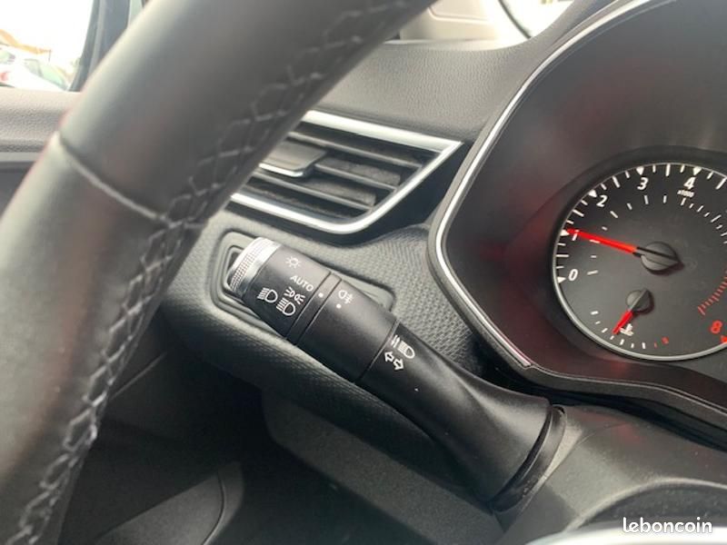 Renault Clio 1.0 TCe 100ch Business (image 16)