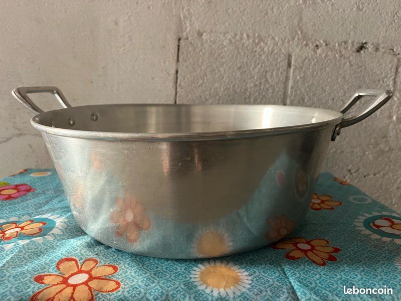 Bassine en aluminium 37 cm de diamètre (image 1)