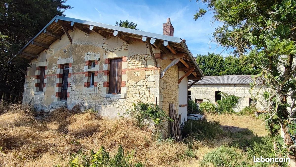 Maison 3 pièces 77 m² · à Mouterre-Silly · 77 m² · 50 000 €