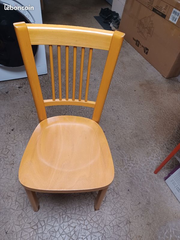 Table et chaises (image 1)