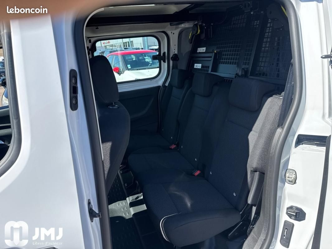 Citroën Berlingo CABINE APPROFONDIE CA TAILLE XL BLUEHDI 100 S&S BVM6 (image 9)