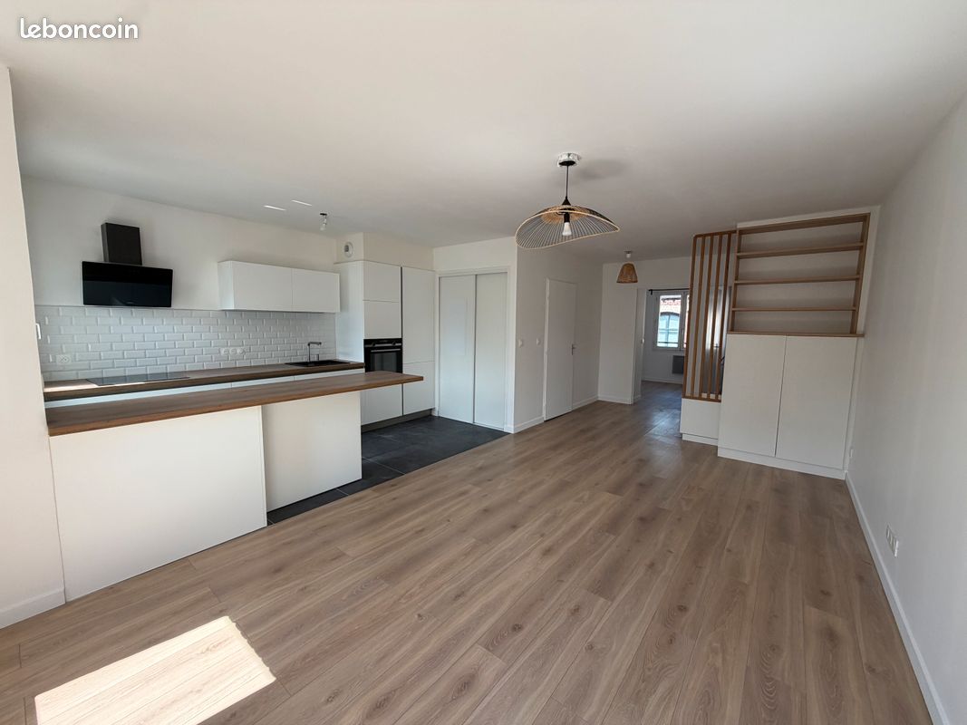 Parking 3 pièces 59 m² · à Lille · 59 m² · 1 250 €