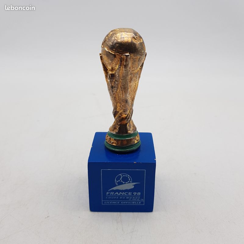 Collection Officielle Coupe Du Monde France 98 - Médaille Arthus Bertrand