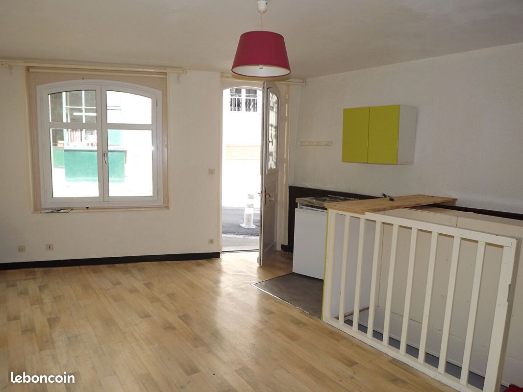 Studio 1 pièce 27 m² - Poitiers 86000 (image principale 0)