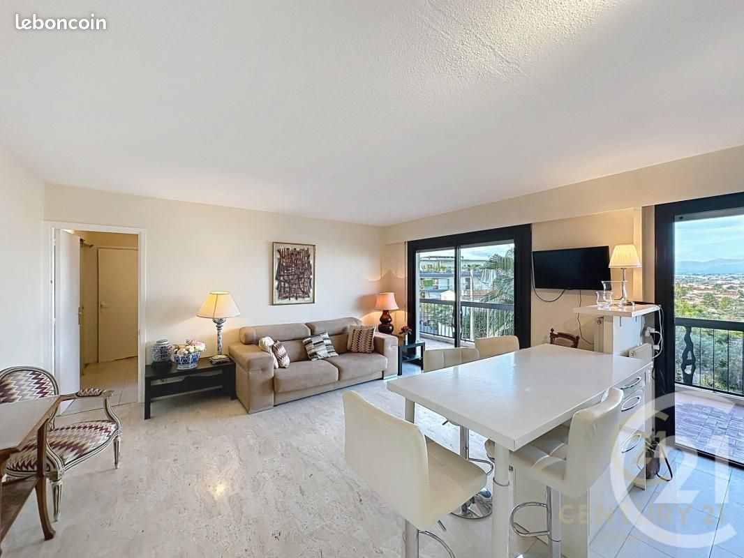 Appartement 2 pièces 46 m² · à Antibes · 46 m² · 1 242 €/mois