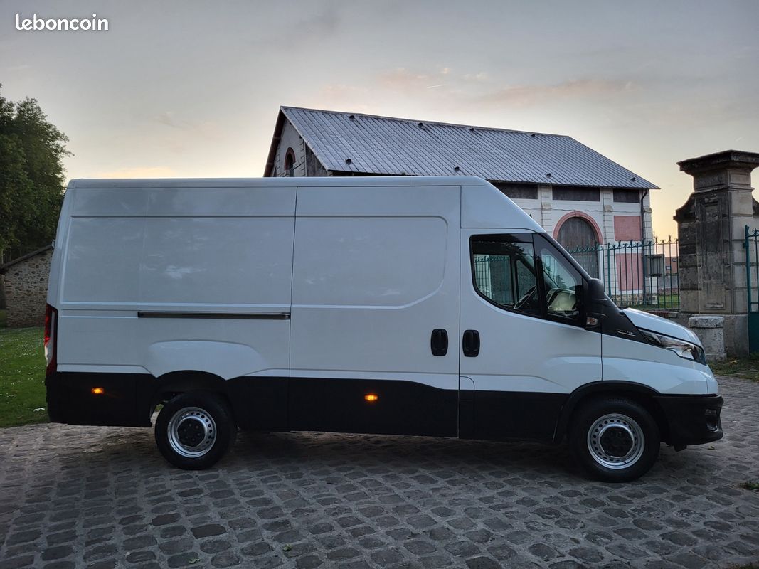 Iveco daily fourgon gn 33 s 14s v12/p h2 quad-leaf bvm6 (image 4)