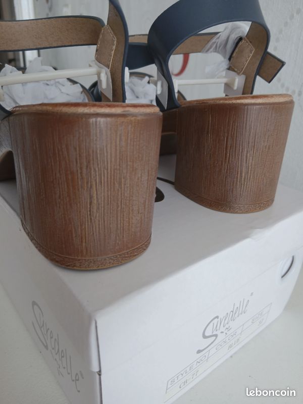 Nus pieds sandales en bois et cuir à talons 7 cm surdelle marine taille 37 (image 5)