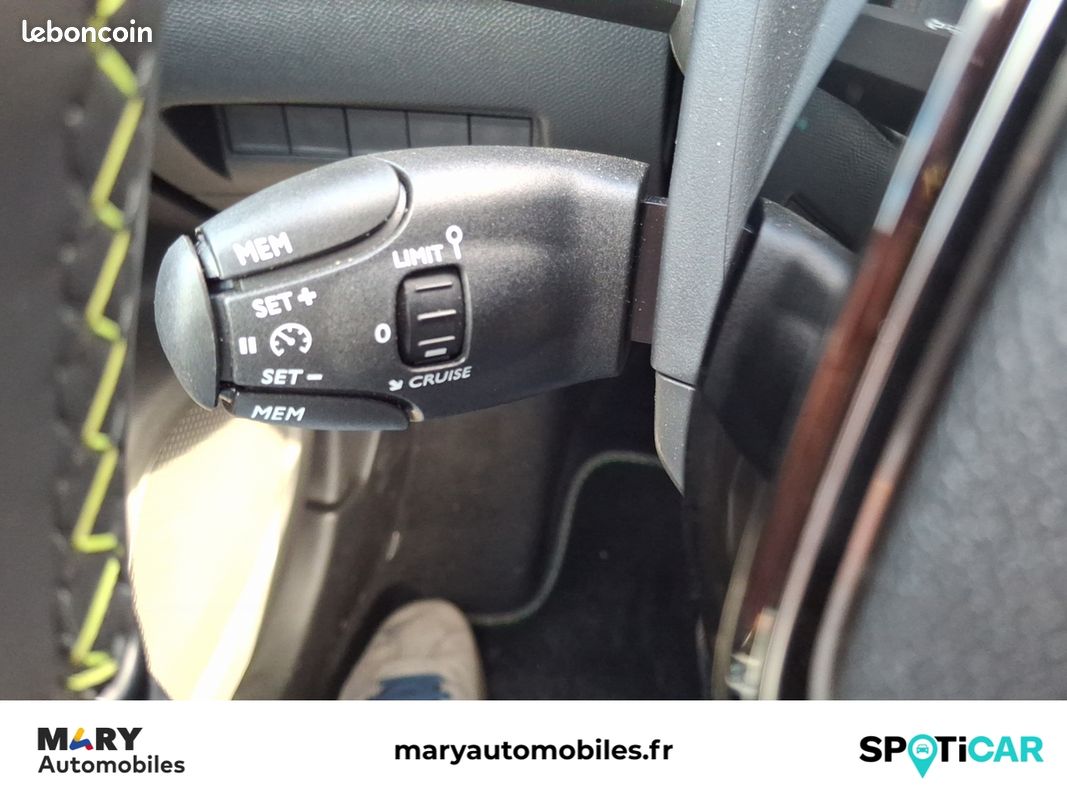 PEUGEOT 2008 Electrique 156 ch 54 kWh GT (image 18)