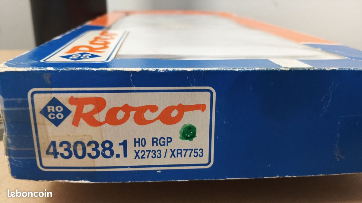 Coffret Roco 43038 - Autorail Diesel RGP X2700 + Remorque éclairée - Échelle HO - Neuf