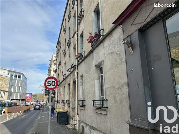 https://img.leboncoin.fr/api/v1/lbcpb1/images/a2/f1/5f/a2f15f691157551c85f304a44187679e0a908e35.jpg?rule=ad-image