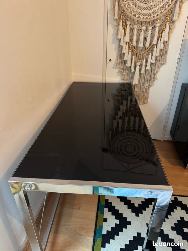 Bureau (image 2)