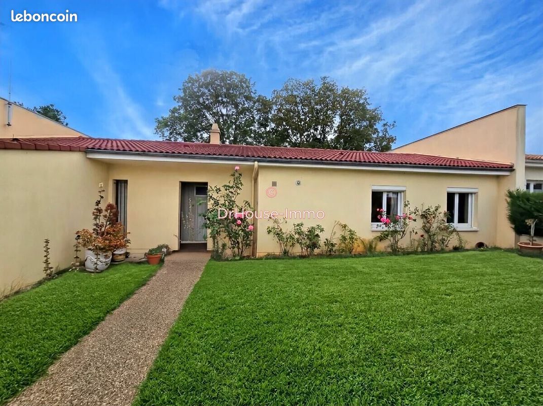 Maison 5 pièces 99 m² · à Poitiers · 99 m² · 164 300 €