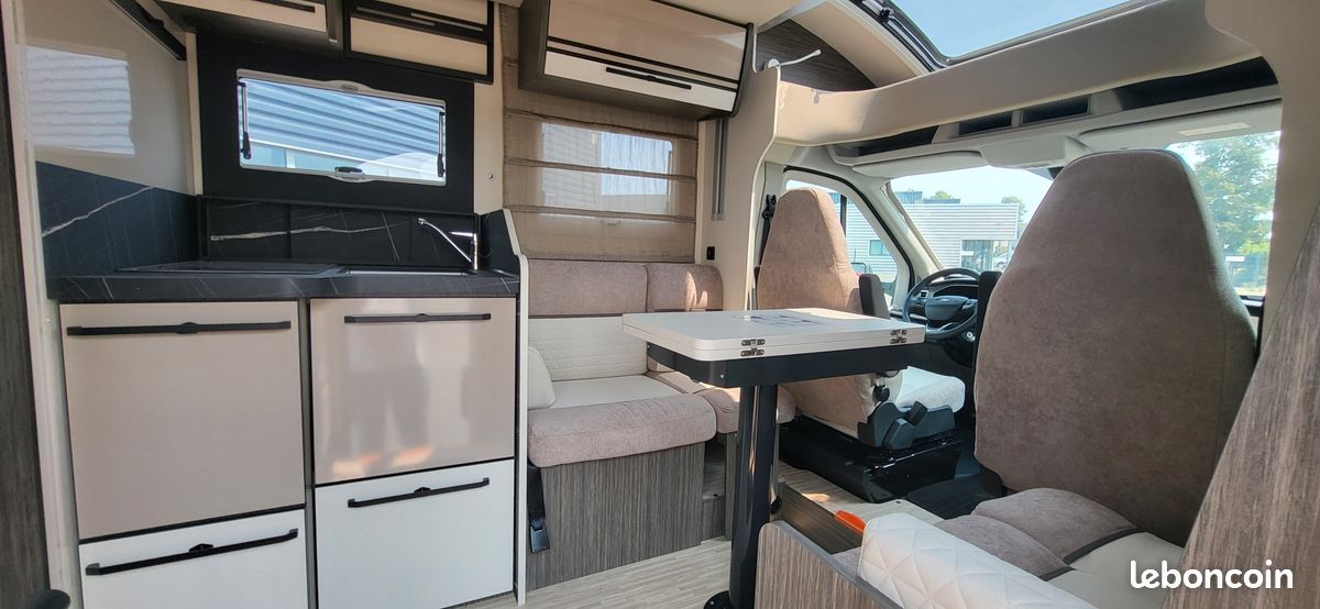 SERIE 25 ANS MC LOUIS PROFILE 881 (lit central) 165CV BVA (image 4)