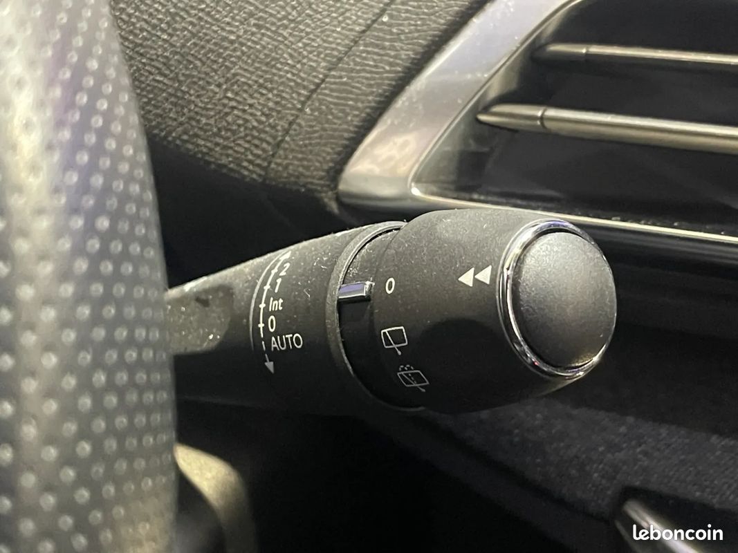PEUGEOT 3008 1.5 D 130ch GT Line - 2020 - 67 900 km - Faible kilométrage - Suivi entretien (image 26)