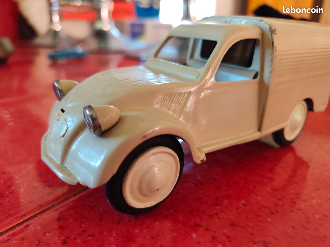 Jouet Ancien LS Citroën 2CV à Friction - 21cm - Fabriqué En Argentine Vers 1960