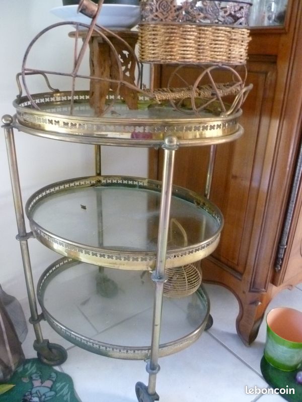 Desserte en laiton (image 1)