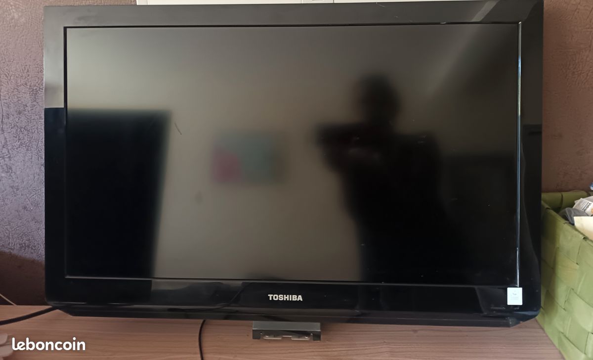 Téléviseur TOSHIBA en panne pour pieces (image 1)