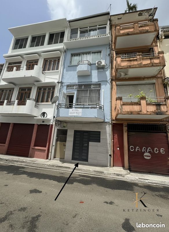 Immeuble 210 m² · à Fort-de-France · 210 m² · 485 000 €