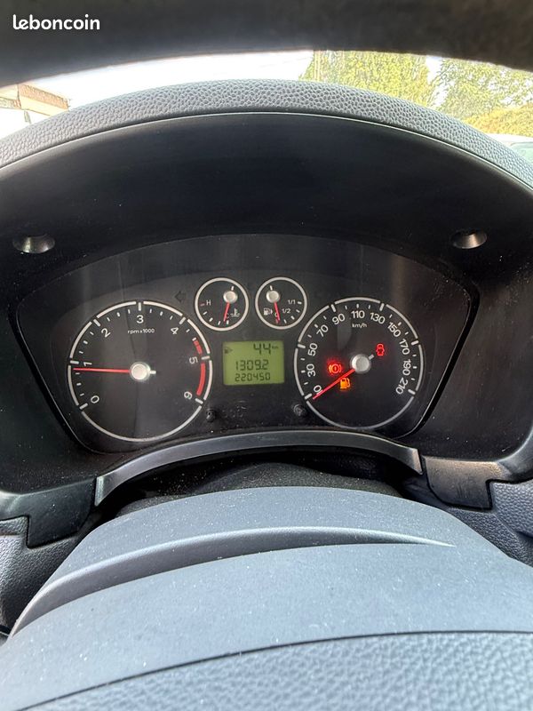 Ford t.connect connect 200c 1.8 tdci 110 2010 (image 10)