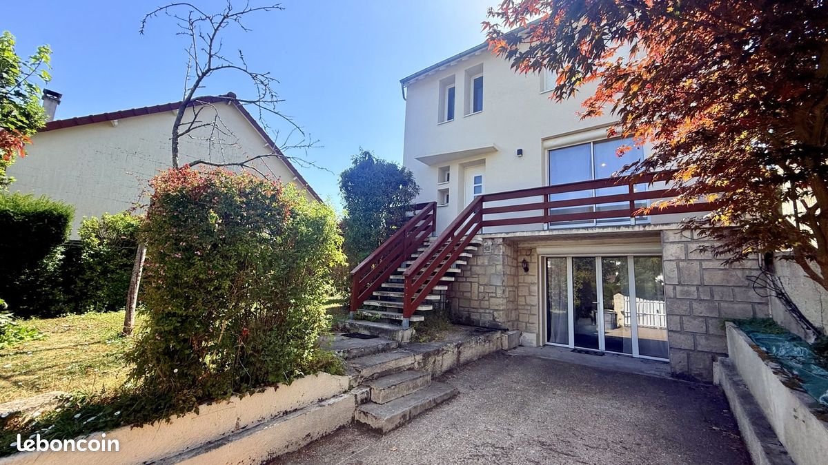 Maison 6 pièces 102 m² · à Ecquevilly · 102 m² · 369 000 €