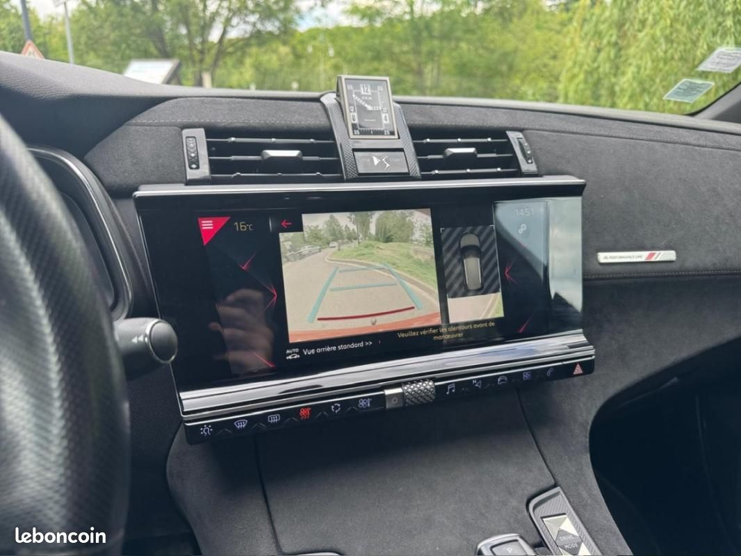 DS 7 Crossback 1.6 225 CV EAT8 Performance Line + {SUIVI ENTRETIEN COMPLET - CAMERA ATTELAGE} (image 20)