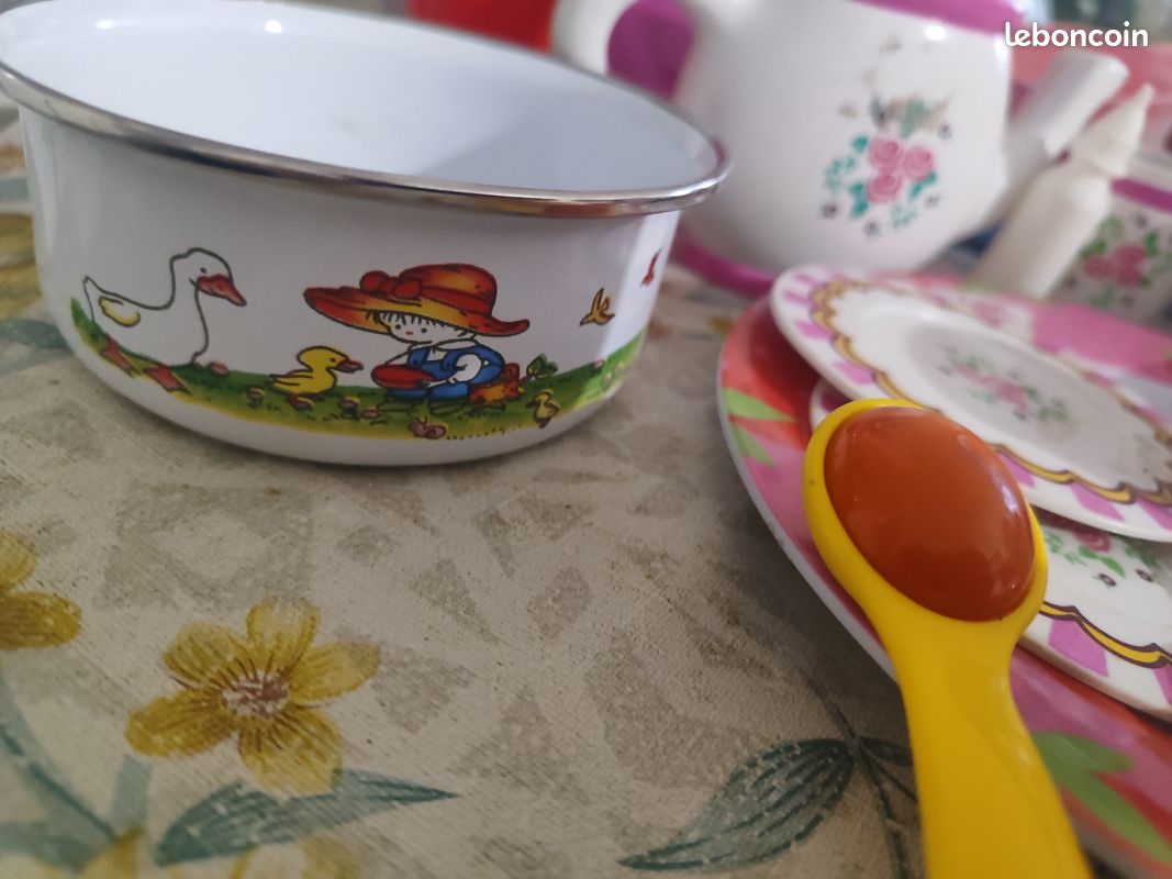 Dinette ancienne poupee d'occasion - Collection