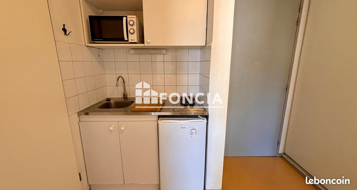 Apartment (image 6)