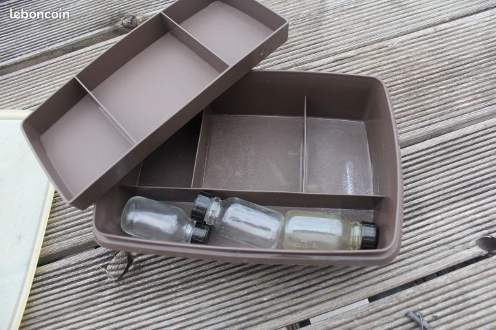 Boîte Tupperware à Compartiments Avec Couvercle à Vis - Idéale Couture/Pêche