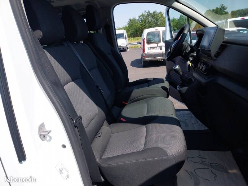Renault Trafic COMBI L1 dCi 150 Energy S&S Zen (image 12)