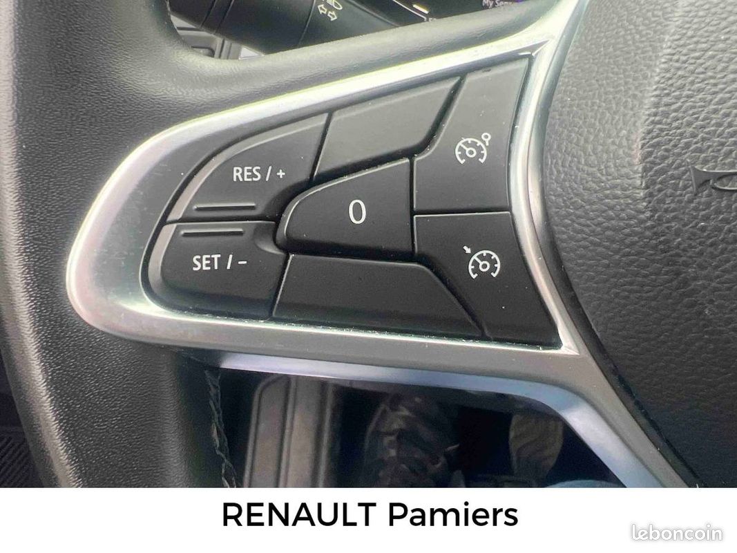 RENAULT Clio TCe 90 Techno (image 20)
