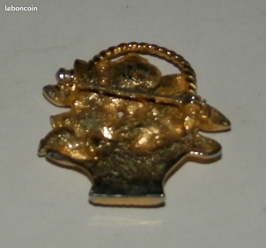 Broche Vintage En Métal Doré - Forme Panier à Fleurs - Occasion Charmante