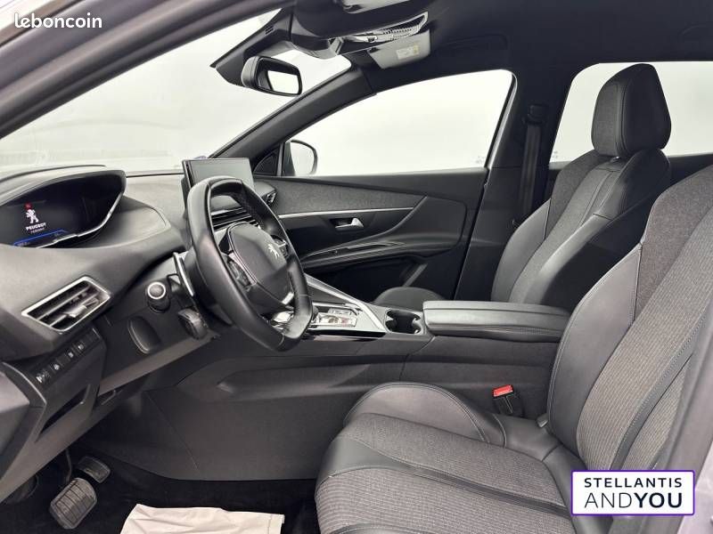 Peugeot 3008 Hybrid 225 e-EAT8 Allure Pack (image 9)