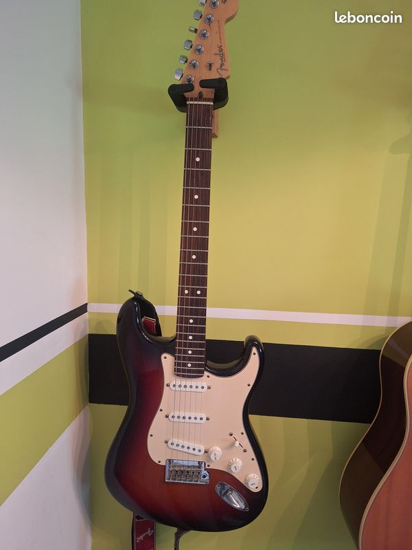 Fender stratocaster american standard (image 4)