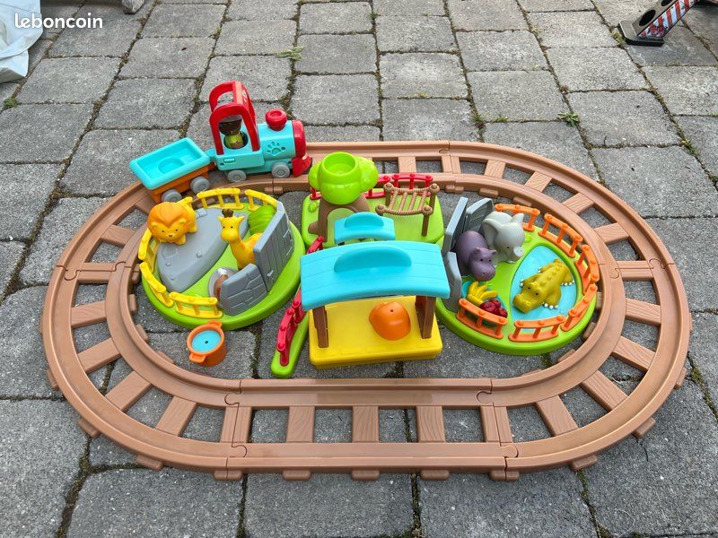 Circuit train zoo (image 2)