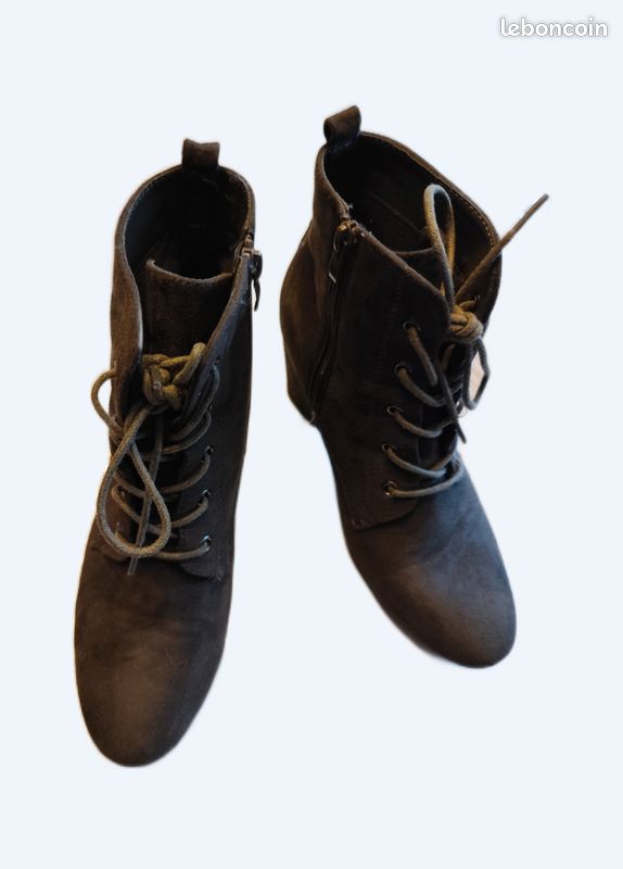 Bottines en daim kaki (image 1)