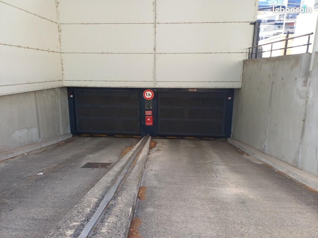 Parking 21 m² Clermont Ferrand (image 3)