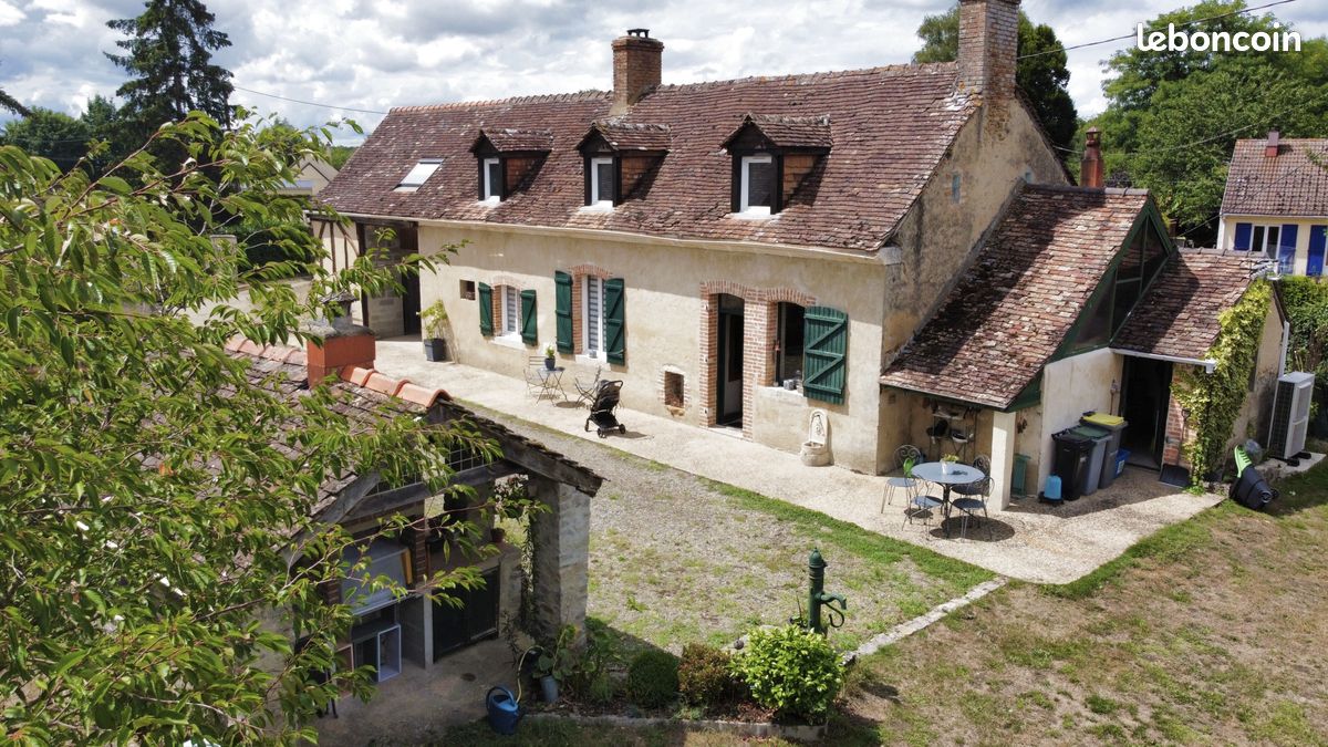 Maison 6 pièces 151 m² · à Parigné-l'Évêque · 151 m² · 286 000 €