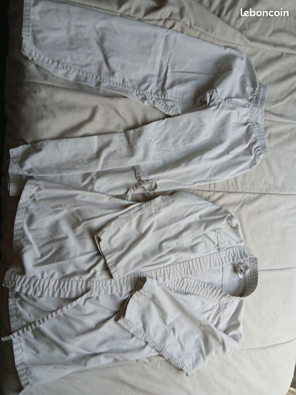 Kimono enfant 9 10 ans (image 1)